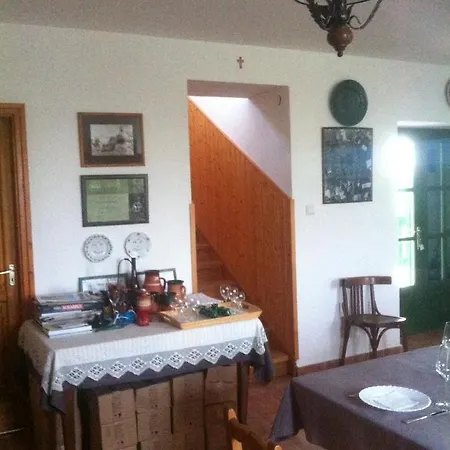 住宿加早餐酒店 Kolonics Pinceszet Vendeghaz Somlo 3*