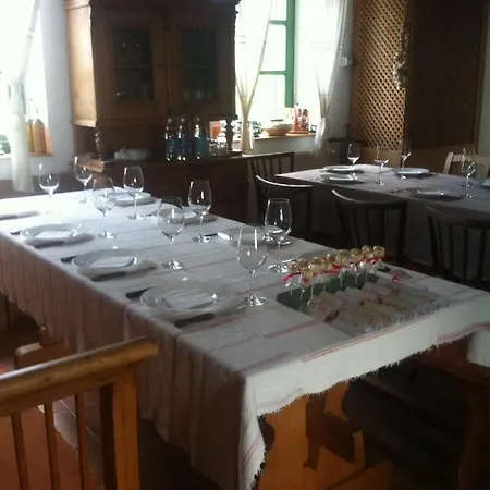 住宿加早餐酒店 Kolonics Pinceszet Vendeghaz Somlo Somlovasarhely