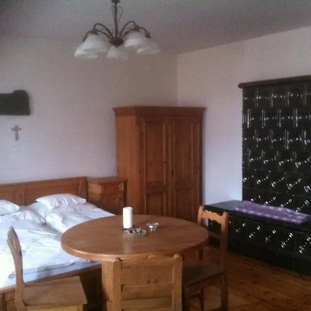 Kolonics Pinceszet Vendeghaz Somlo 住宿加早餐酒店