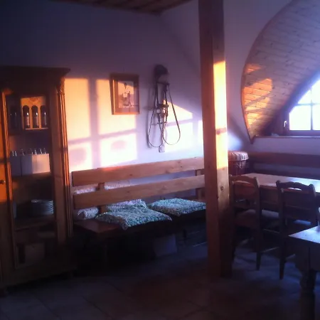 住宿加早餐酒店 Kolonics Pinceszet Vendeghaz Somlo